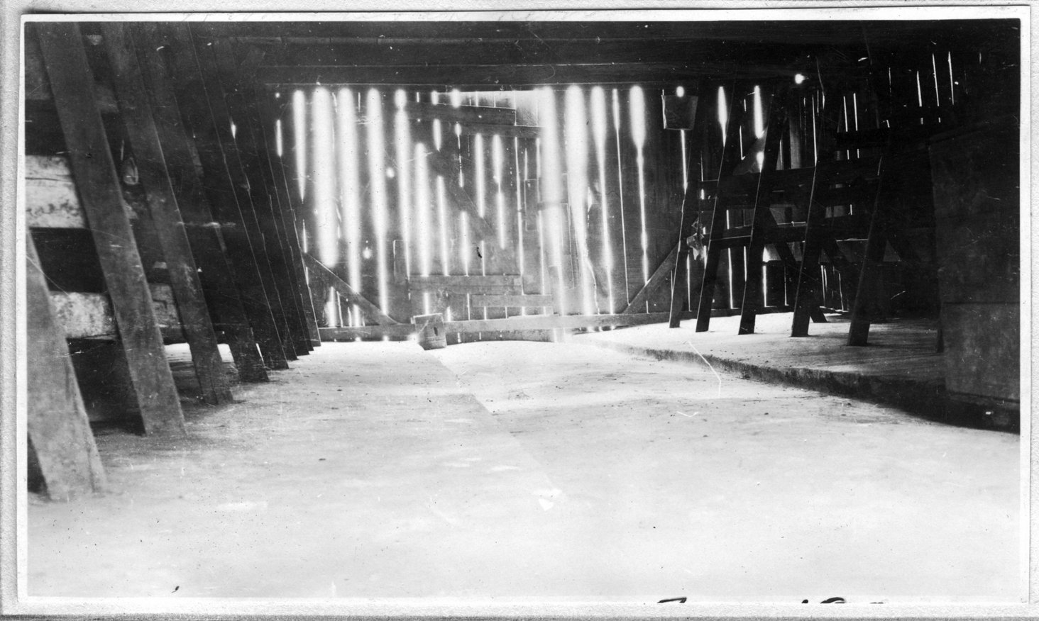 004~J. M. Stephens Interior of Barn Aug 1920.jpg